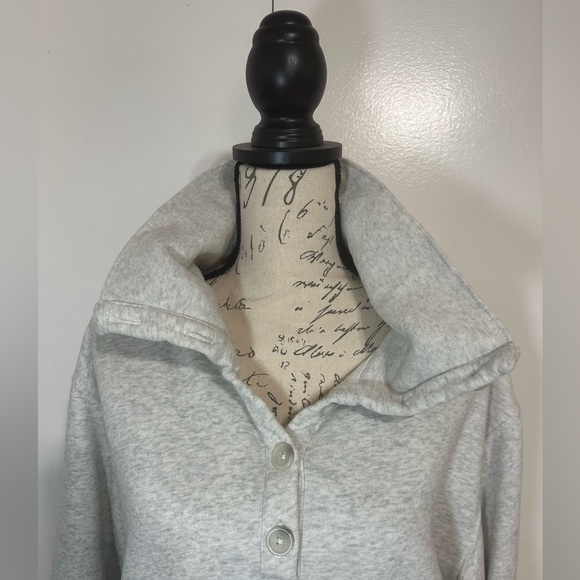 Abercrombie & Fitch Light Gray Sweatshirt Soft A&F Collection - Picture 2 of 8